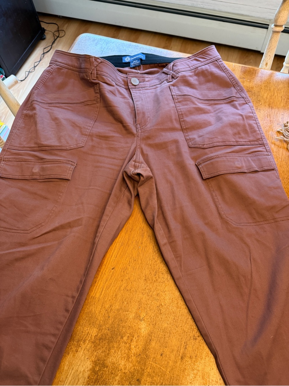 Democracy Ab Solution Cargo Crop - 18W